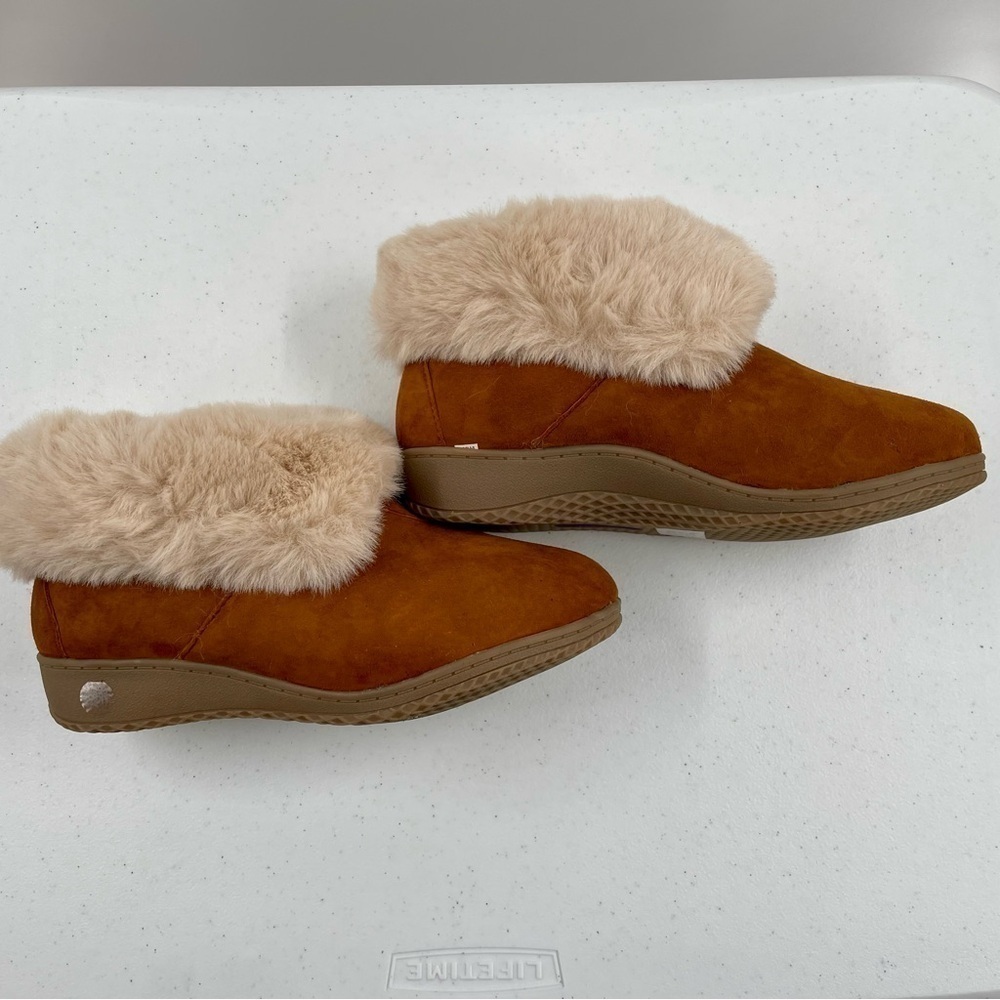 NWOB David Tate Caramel Leather Upper Suede Tan "Fur" Slip On Warm Bootie Shoes - Picture 3 of 7